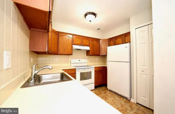 $2,025 | 5630 F Ringwood Drive, Unit 714, Halethorpe, MD 21227