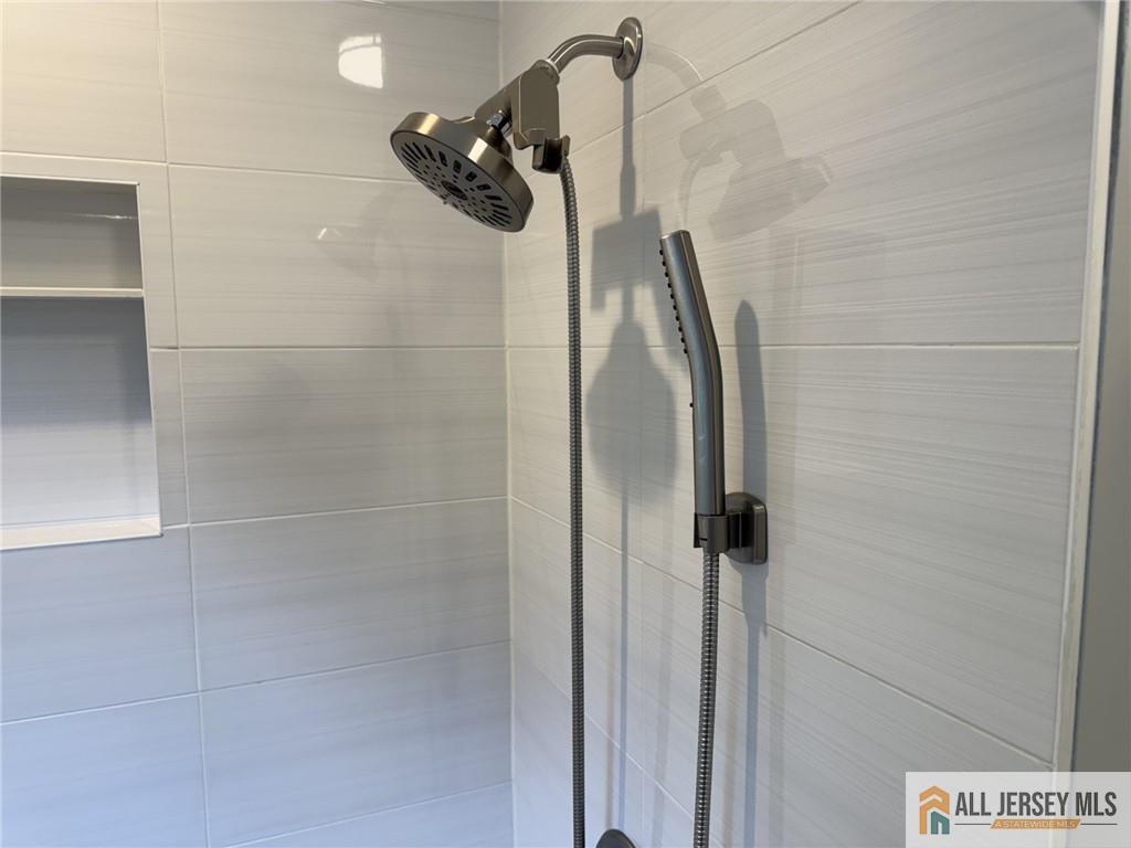 170 Prospect Avenue Edison, NJ 08817 - Photo 25 of 45