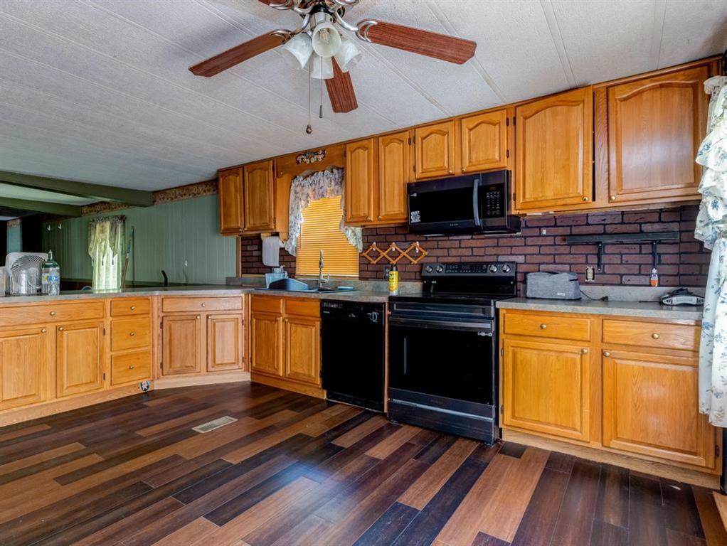 5 Market St Extension Baden, PA 15005 - Photo 3 of 13