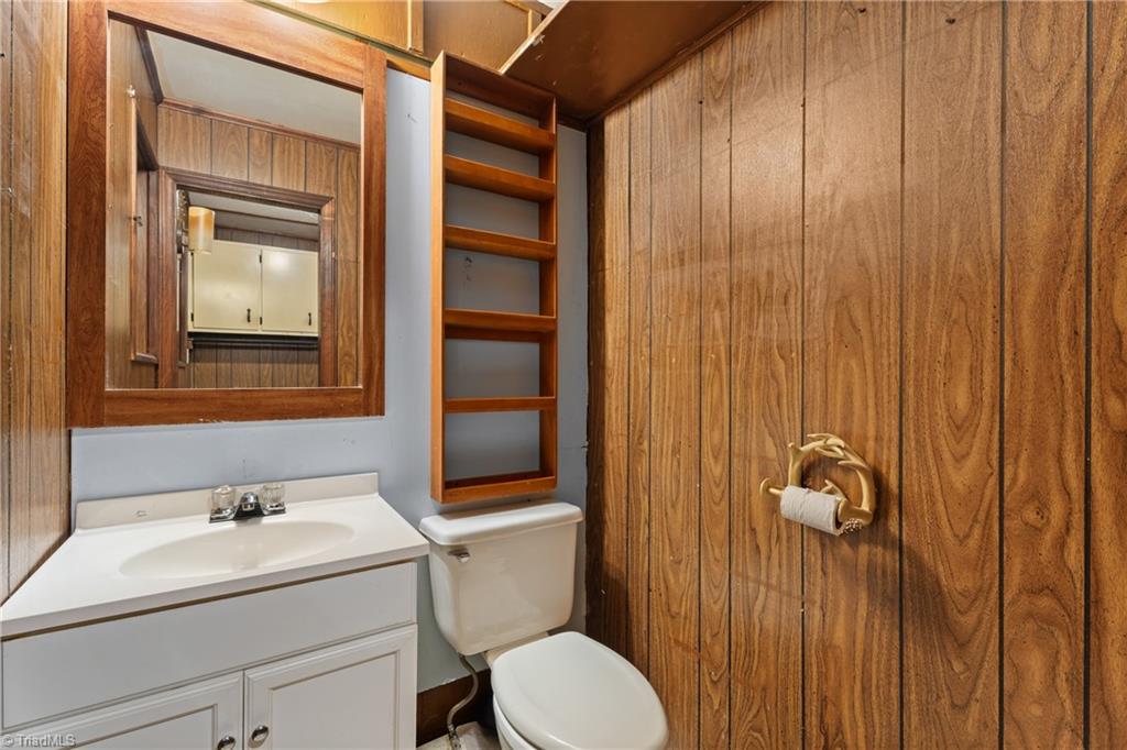 9225 Sahabi Road Kernersville, NC 27284 - Photo 25 of 33 Half Bath