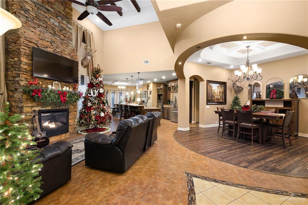 826 Coyote Drive Rio Grande City, TX 78582 - Photo 5 of 10 a living room with furniture and a flat screen tv