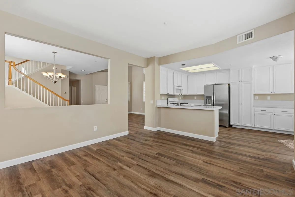 609 Paseo Rio Vista, CA 92081 - Photo 12 of 44 Gallery Image 12
