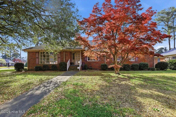 $247,900 | 1600 St Andrews Place, Kinston, NC 28504
