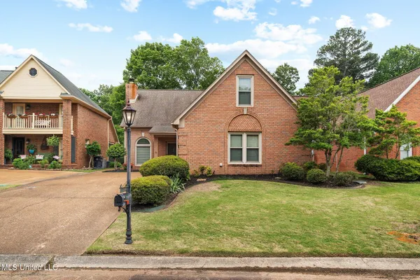 $359,000 | 723 Fairway Trail, Hernando, MS 38632