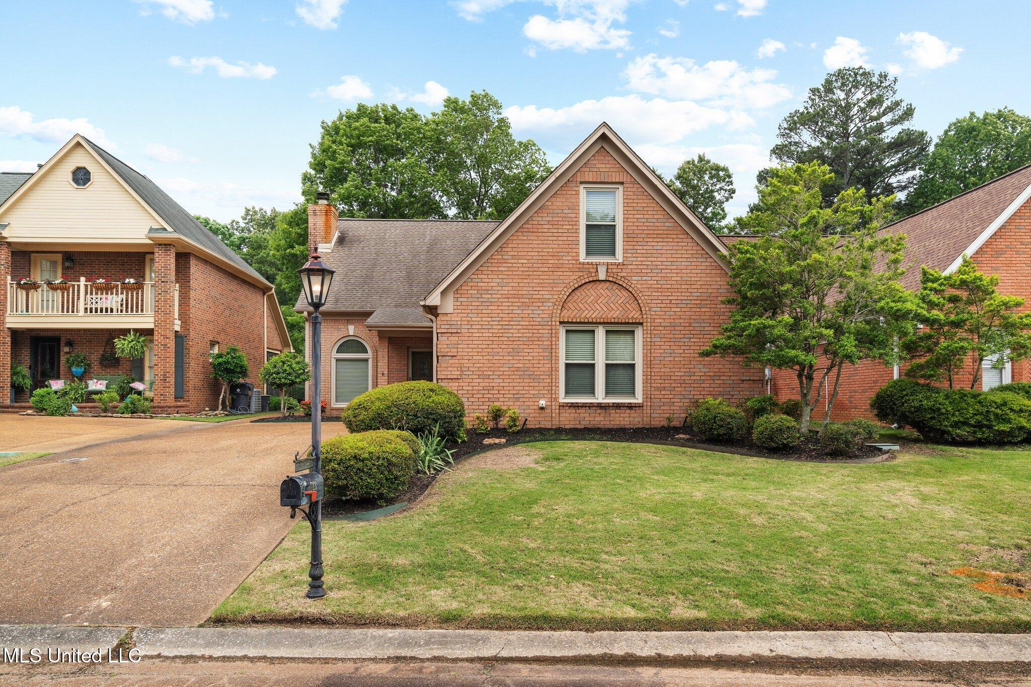 723 Fairway Trail Hernando, MS 38632 - Photo 2 of 34 Front View!