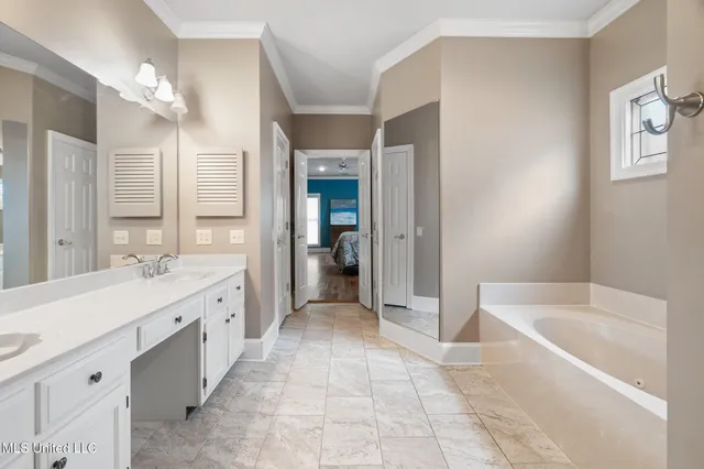 $359,000 | 723 Fairway Trail, Hernando, MS 38632