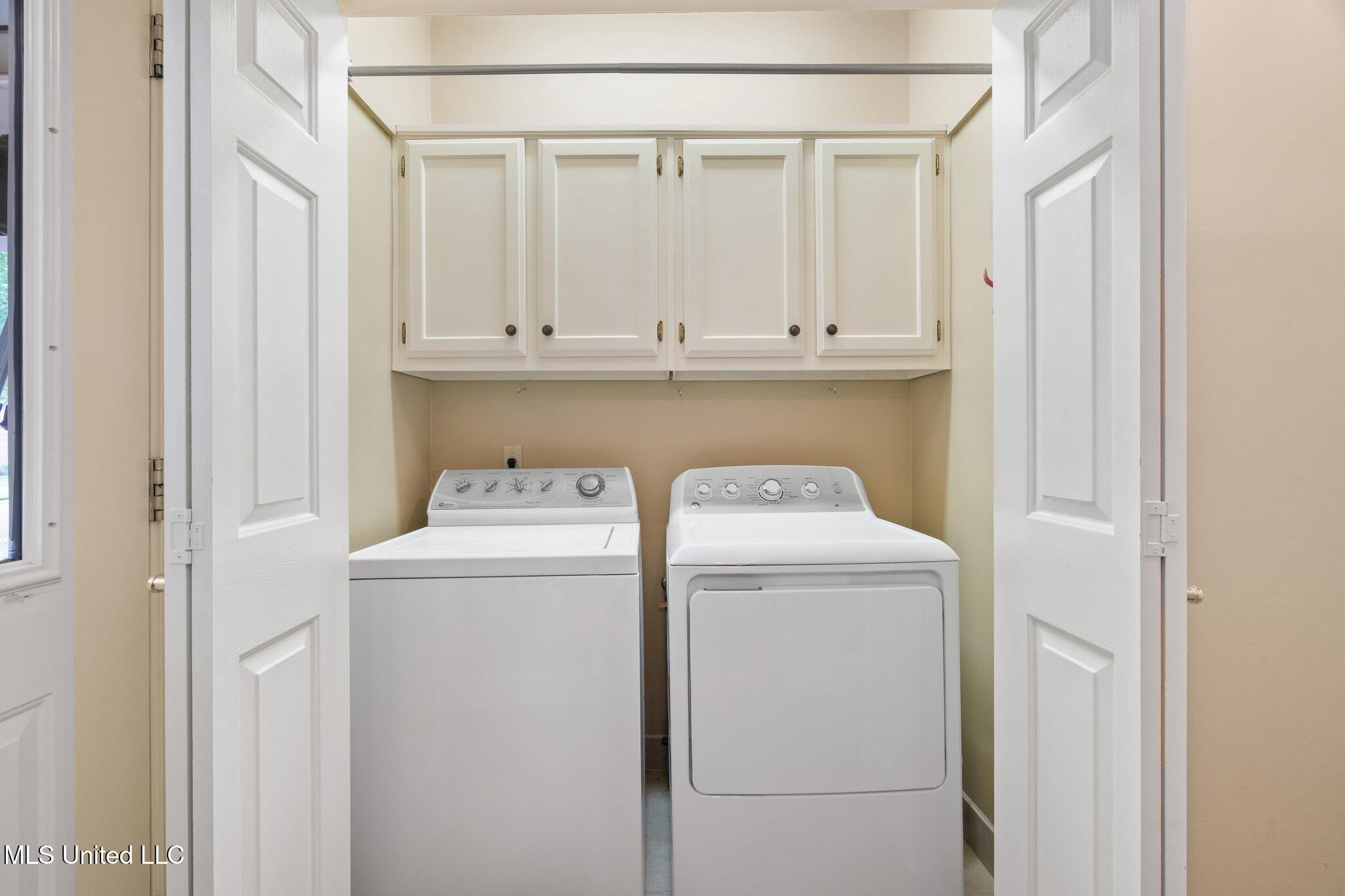723 Fairway Trail Hernando, MS 38632 - Photo 23 of 34 Laundry closet with storage!