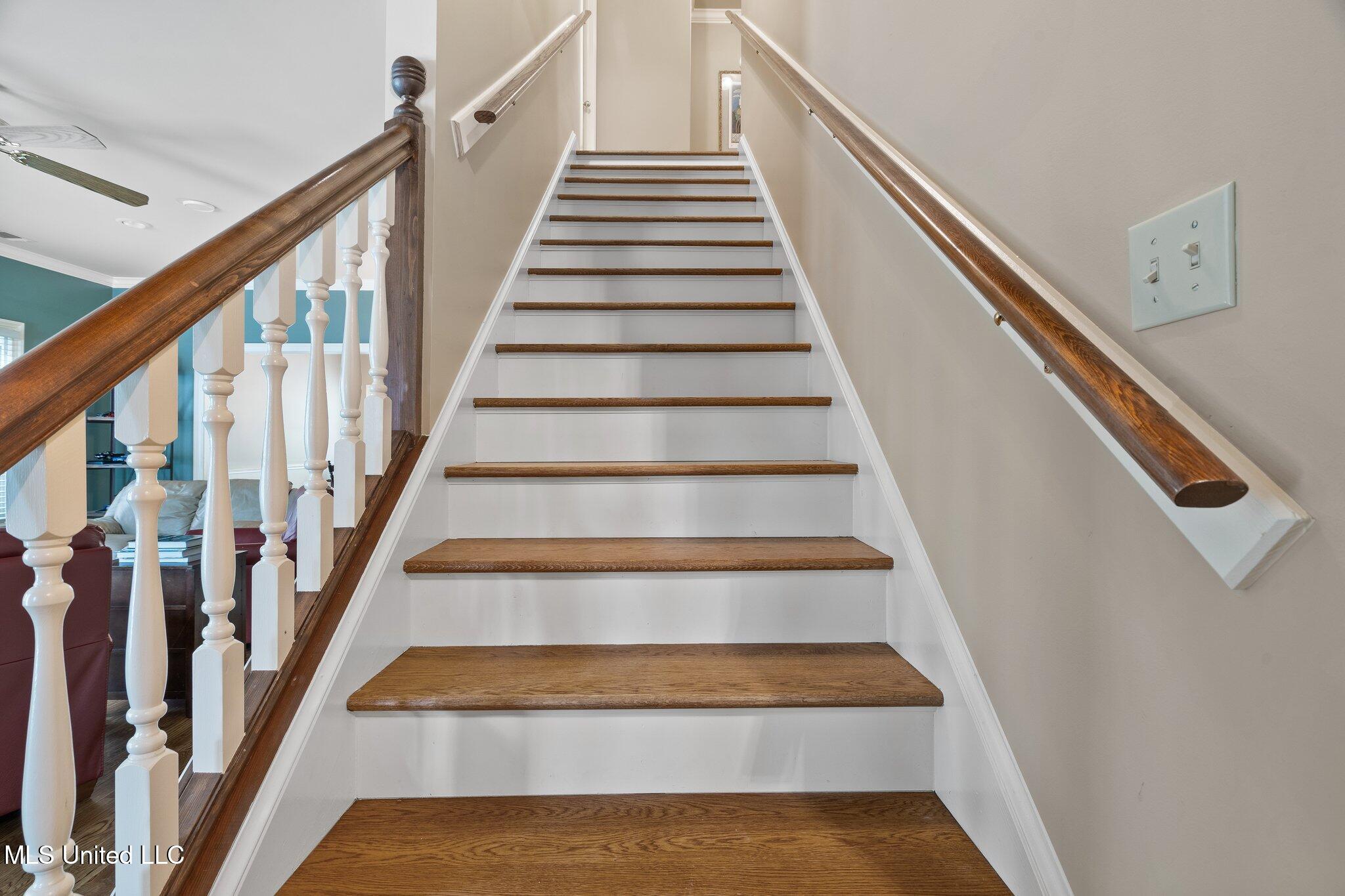 723 Fairway Trail Hernando, MS 38632 - Photo 24 of 34 Wooden Stairs!