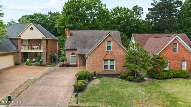 $359,000 | 723 Fairway Trail, Hernando, MS 38632