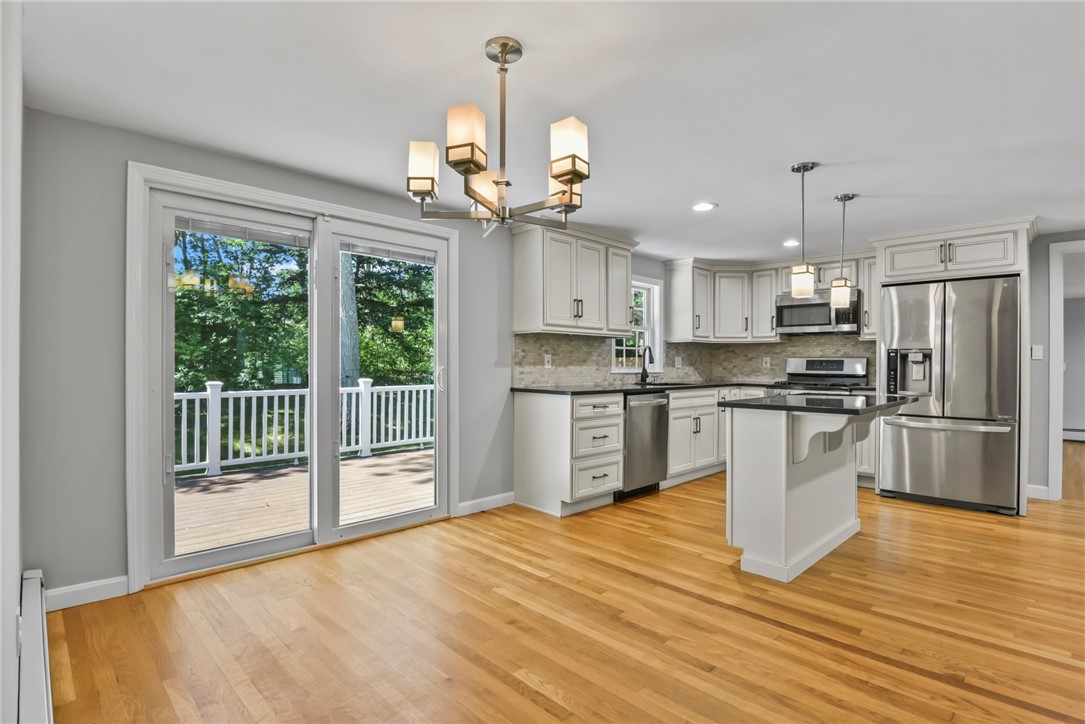 88 Grand View Road East Greenwich, RI 02818 - Photo 12 of 40 Gallery Image 12