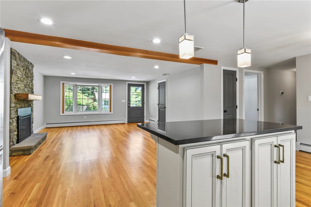 88 Grand View Road East Greenwich, RI 02818 - Photo 14 of 40 Gallery Image 14