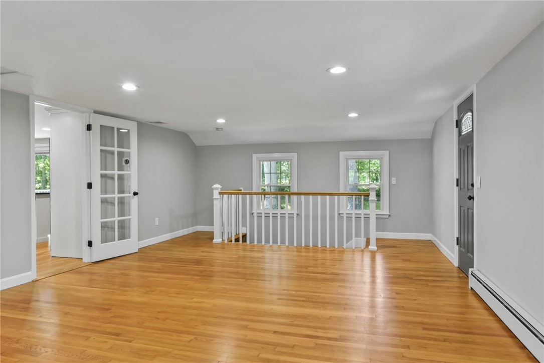 88 Grand View Road East Greenwich, RI 02818 - Photo 18 of 40 Gallery Image 18
