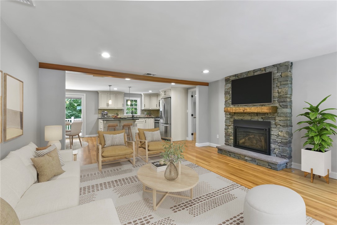 88 Grand View Road East Greenwich, RI 02818 - Photo 5 of 40 Virtually Staged