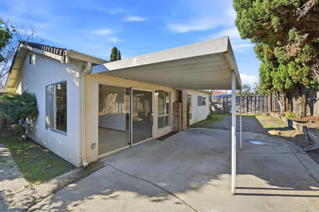 $1,099,000 | 32533 Regents Boulevard, Union City, CA 94587