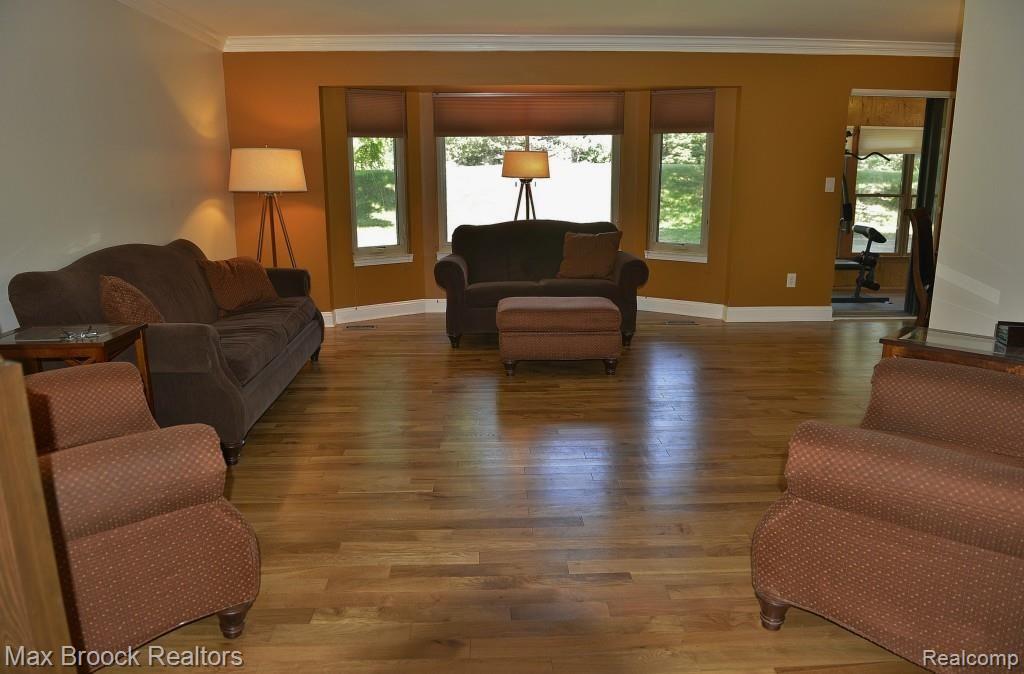 508 Rolling Green Circle Rochester Hills, MI 48309 - Photo 10 of 28 Gallery Image 10