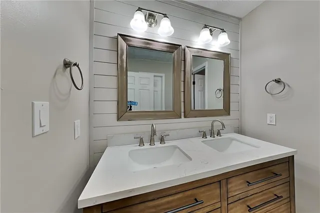 $2,595 | 1318 East Shiloh Trail Northwest, Kennesaw, GA 30144