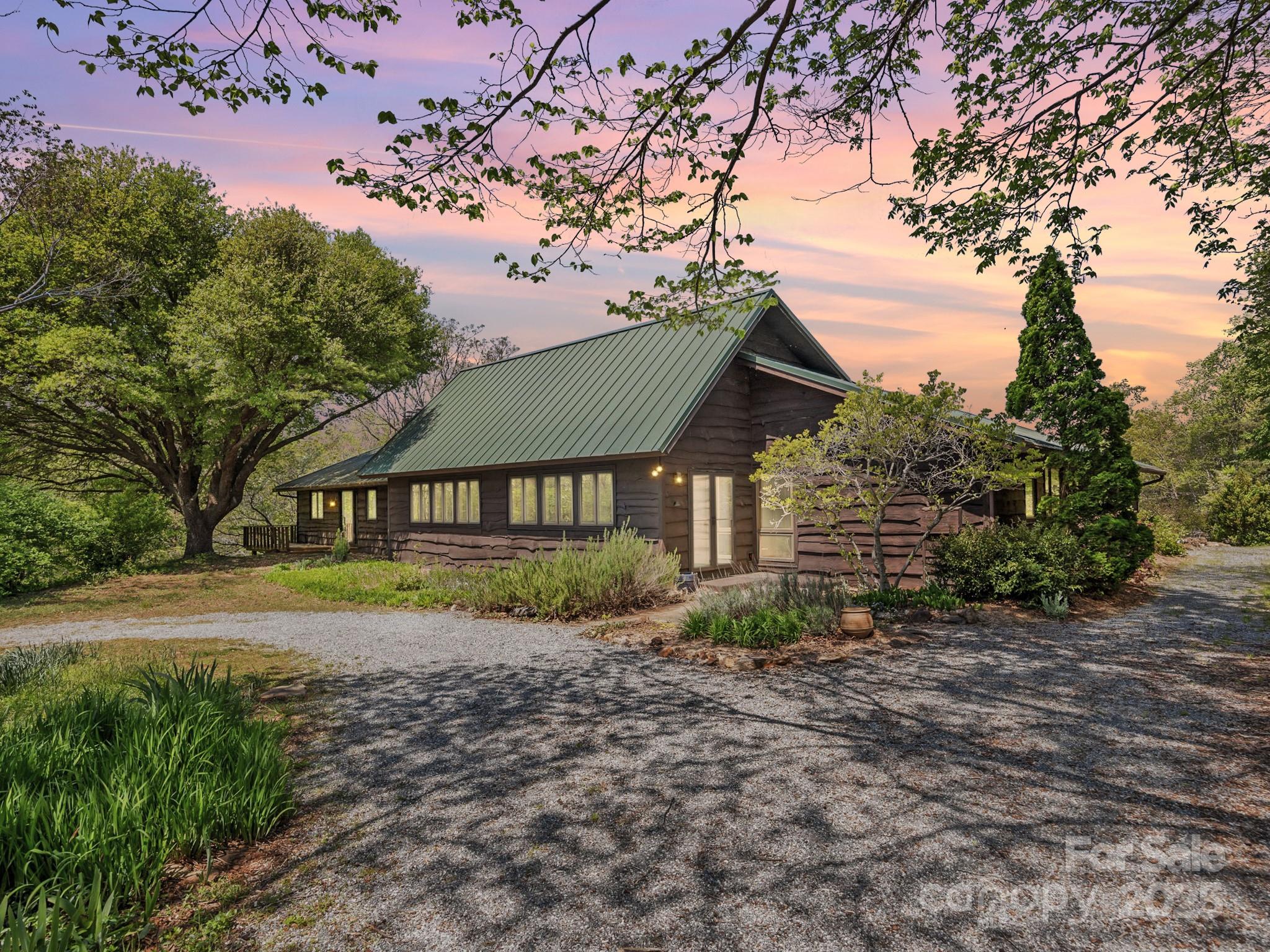 177 Fowler Road Mill Spring, NC 28756 - Photo 5 of 48 Gallery Image 5