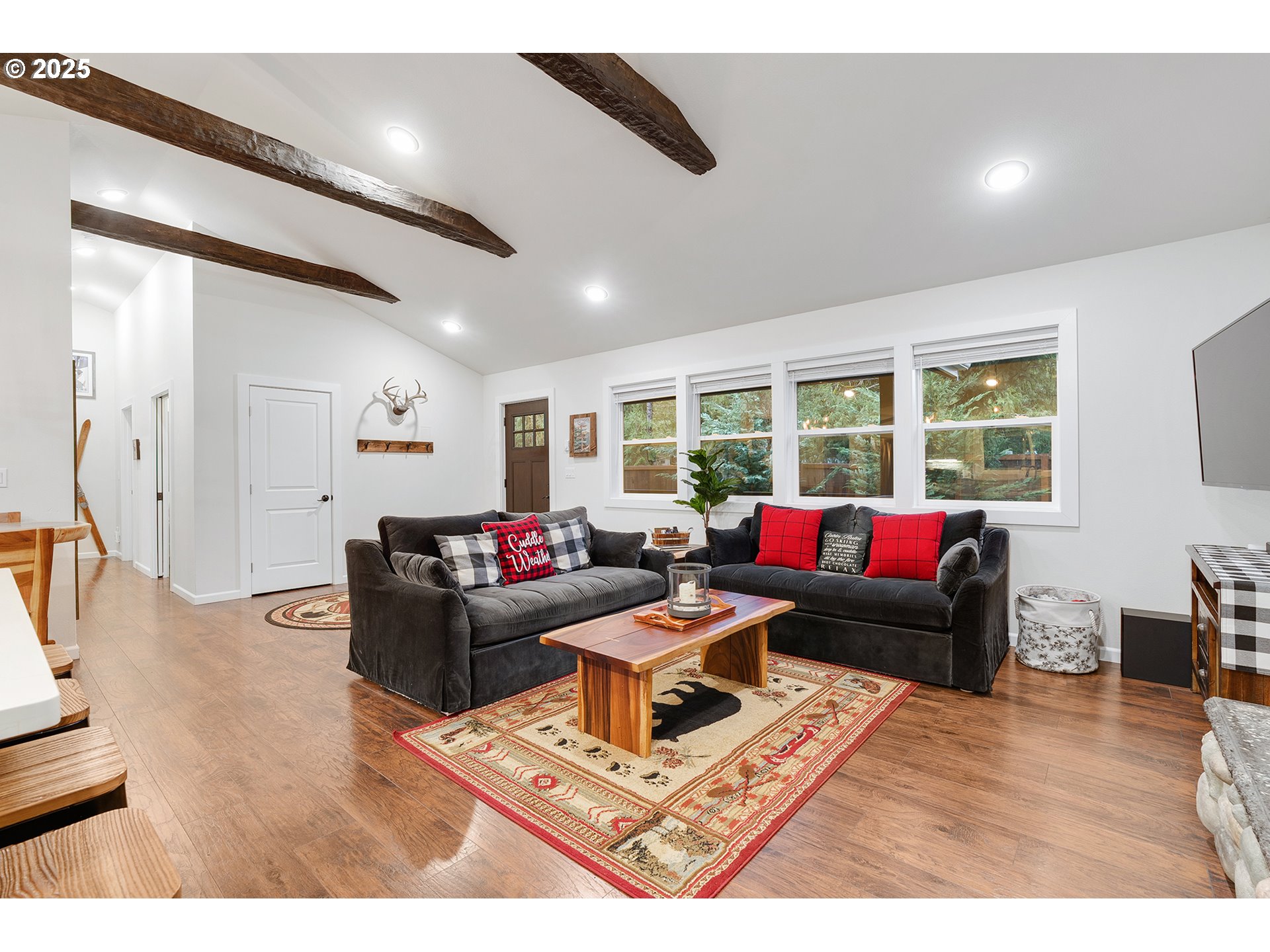 25500 East Welches Road Welches, OR 97067 - Photo 11 of 36 Great Room