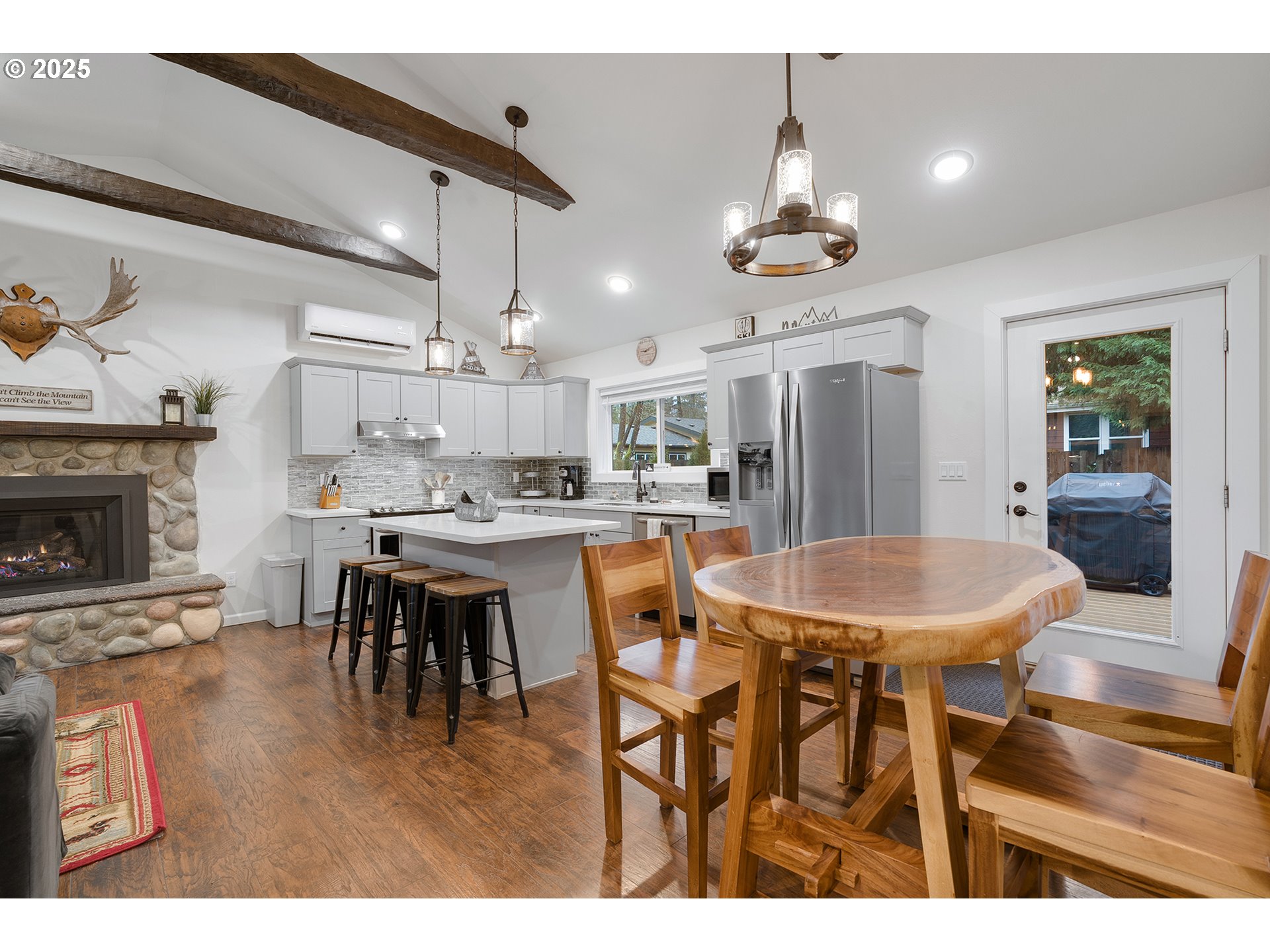25500 East Welches Road Welches, OR 97067 - Photo 13 of 36 Kitchen/Dining Room