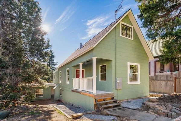 $399,500 | 4212 Branstetter Street, Dunsmuir, CA 96025