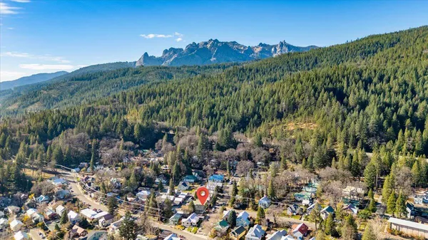 $419,000 | 4212 Branstetter Street, Dunsmuir, CA 96025