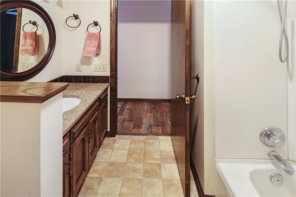 26 Northeast 360th Road Warrensburg, MO 64093 - Photo 6 of 22