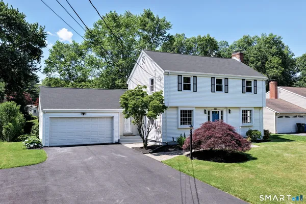 $599,900 | 261 Simsbury Road, West Hartford, CT 06117