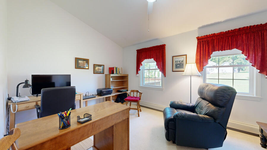 11 Knox Ridge Avenue Thomaston, ME 04861 - Photo 25 of 54 Office