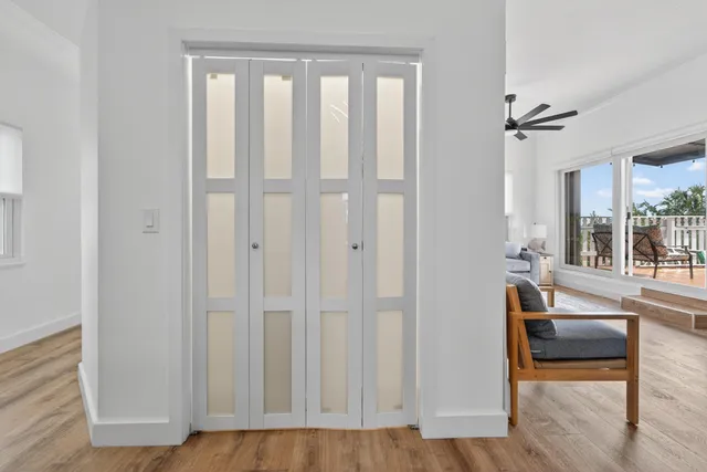 $3,900 | 300 East 24th Street, Riviera Beach, FL 33404