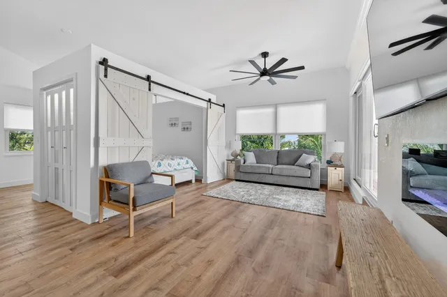 $3,900 | 300 East 24th Street, Riviera Beach, FL 33404