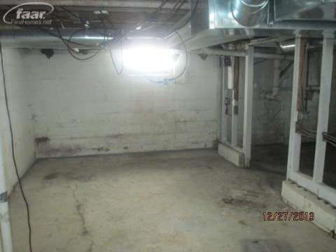 6202 South Center Road Grand Blanc, MI 48439 - Photo 20 of 21 20389152-19.JPG