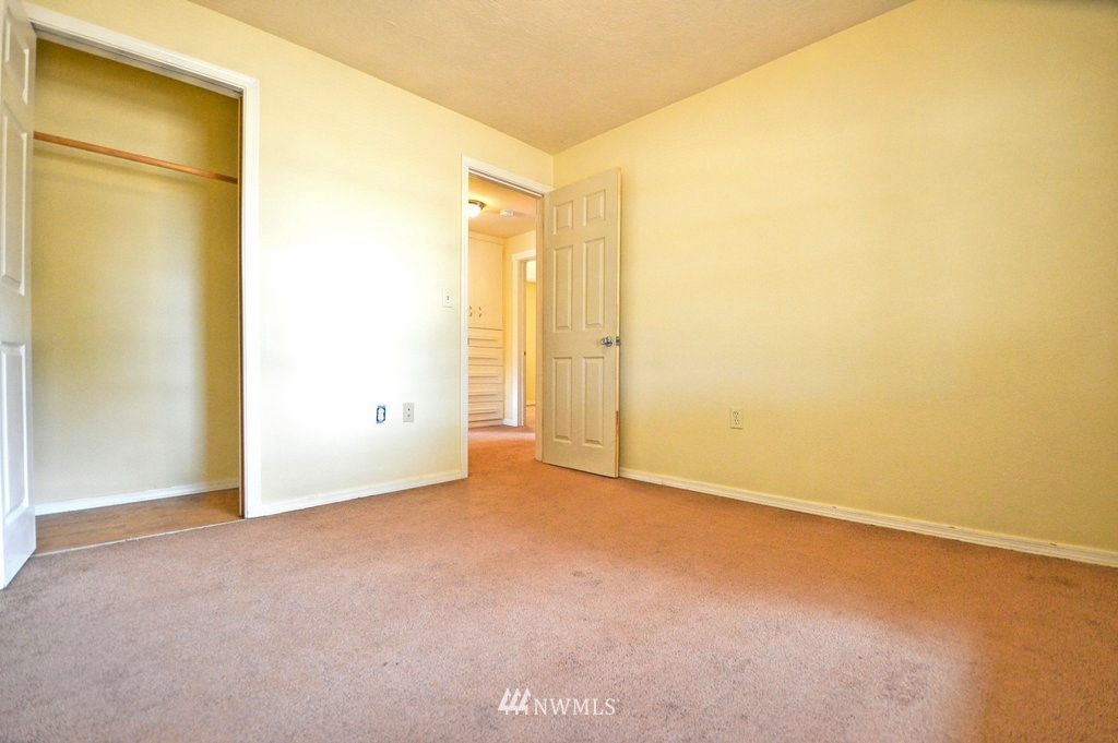 3105 Russell Road Centralia, WA 98531 - Photo 3 of 14 Gallery Image 3