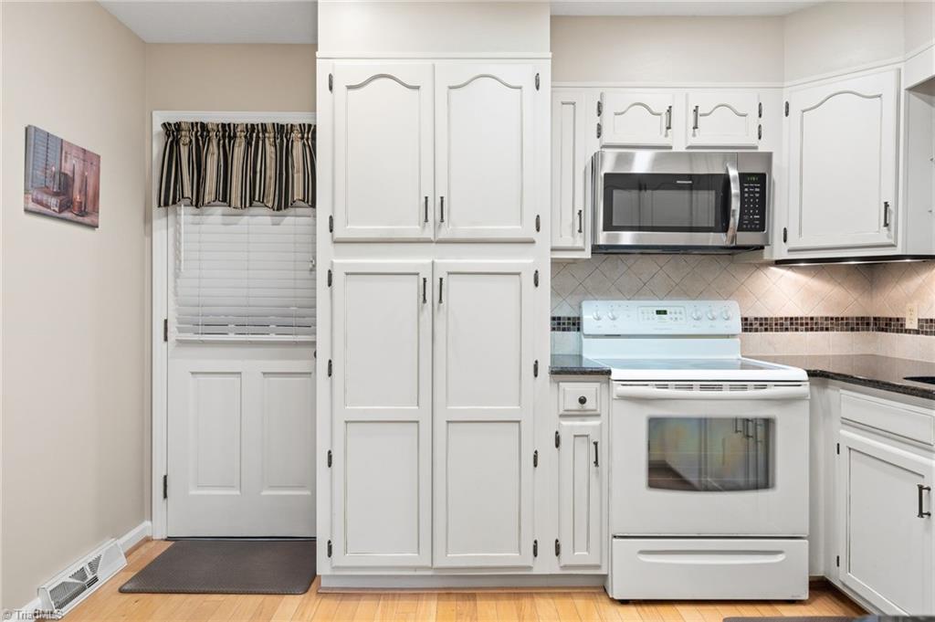 1291 Old Salem Road Kernersville, NC 27284 - Photo 21 of 49
