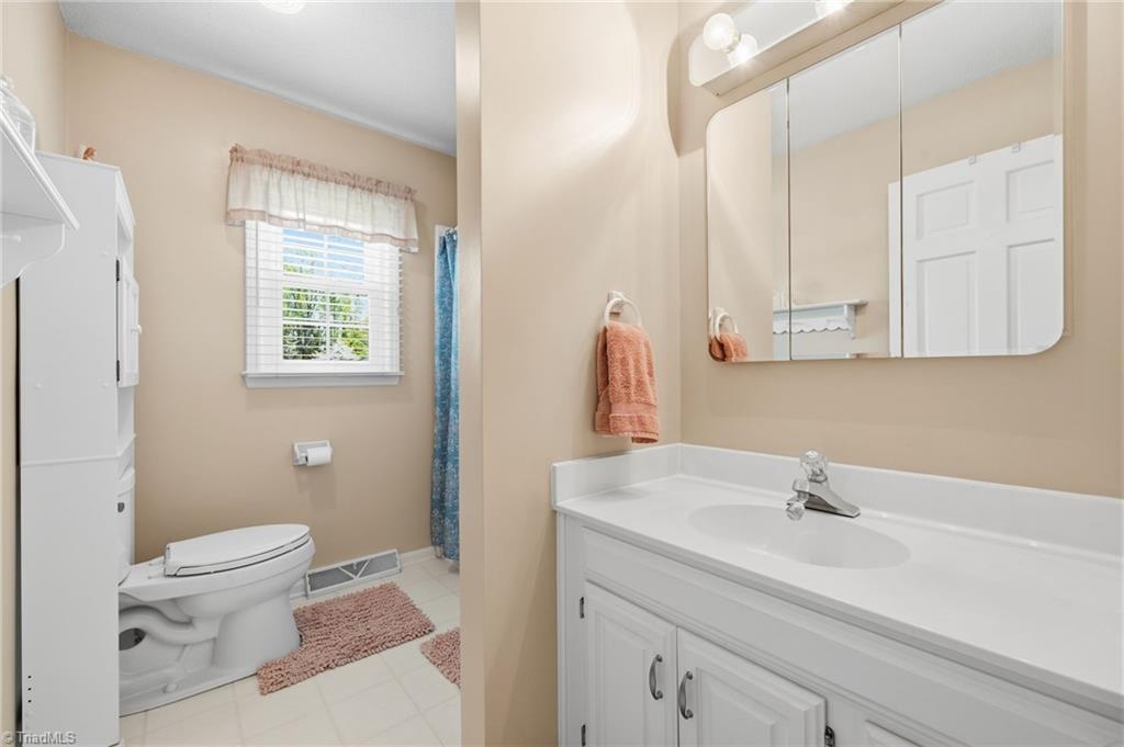 1291 Old Salem Road Kernersville, NC 27284 - Photo 31 of 49