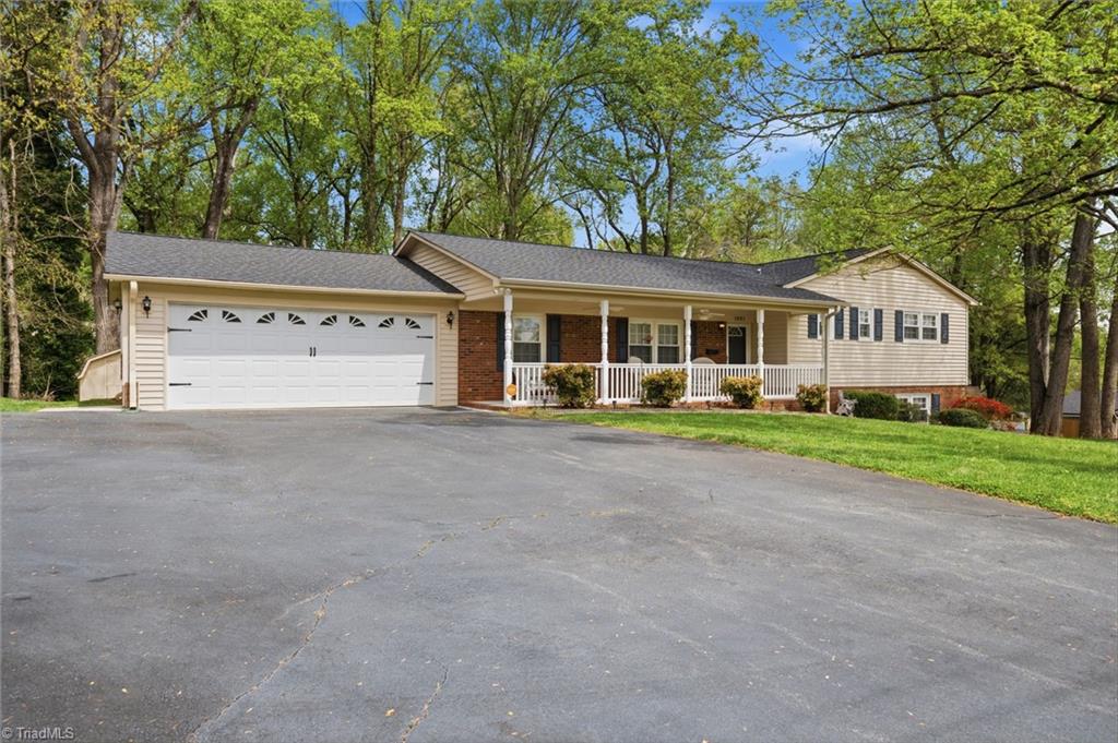 1291 Old Salem Road Kernersville, NC 27284 - Photo 4 of 49