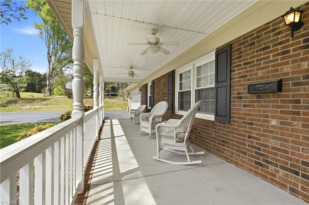 1291 Old Salem Road Kernersville, NC 27284 - Photo 7 of 49