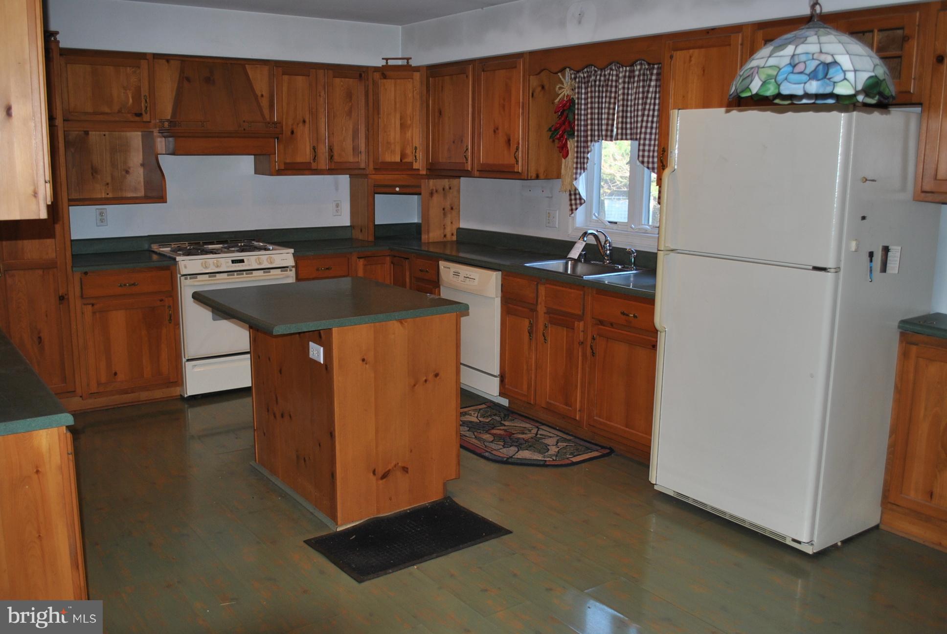 16005 Trenton Road Upperco, MD 21155 - Photo 6 of 14 Kitchen