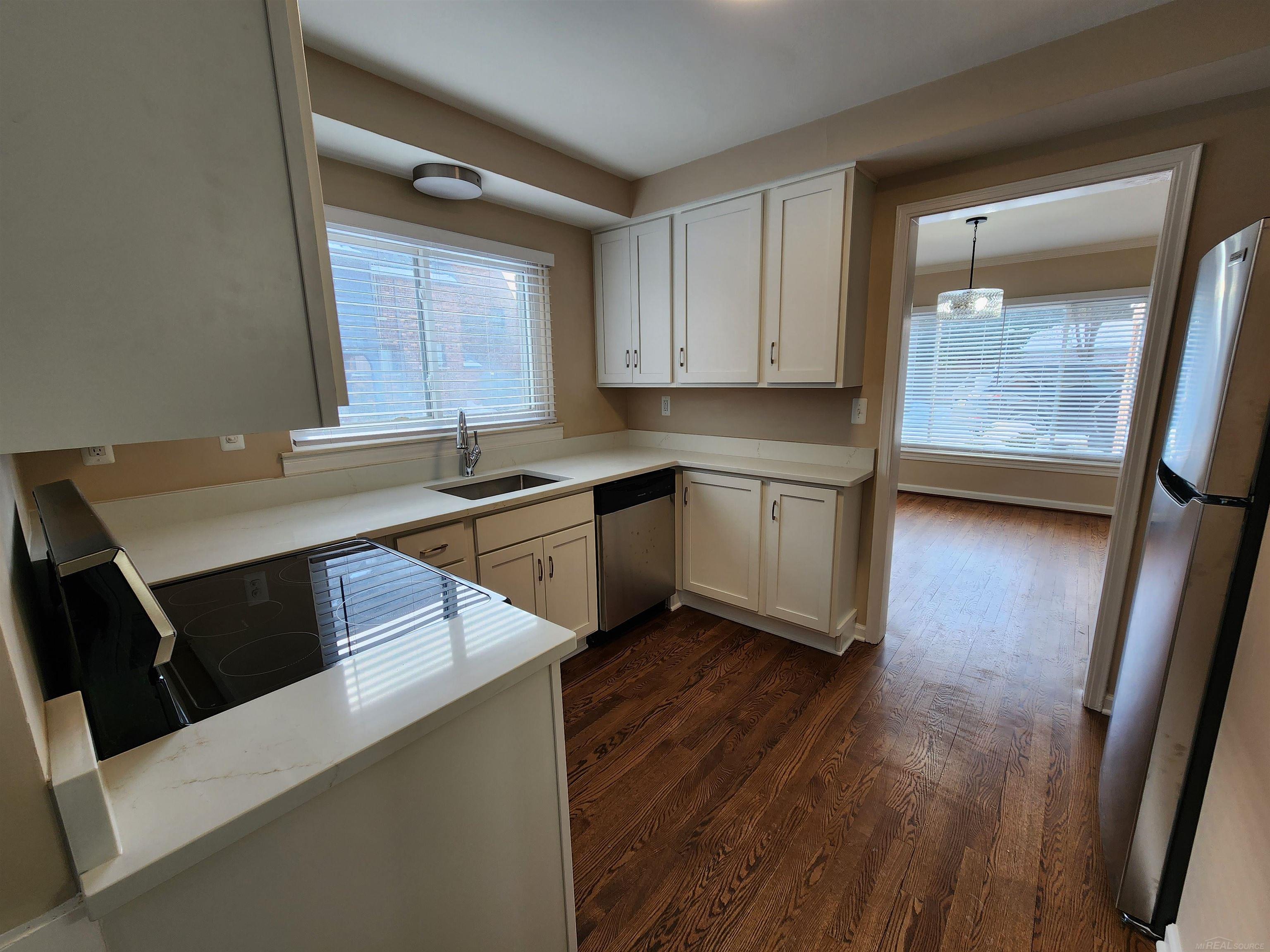 343 Rivard Boulevard Grosse Pointe, MI 48230 - Photo 10 of 31