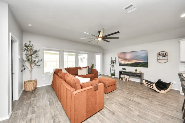 $2,400 | 4315 Nervesa Dr., Katy, TX 77449