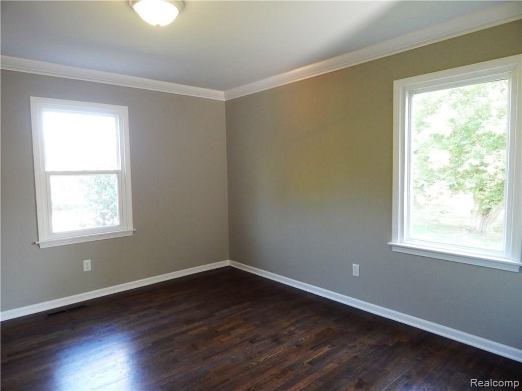11240 Tipsico Lake Road Fenton, MI 48430 - Photo 15 of 43 DSCN5129.JPG