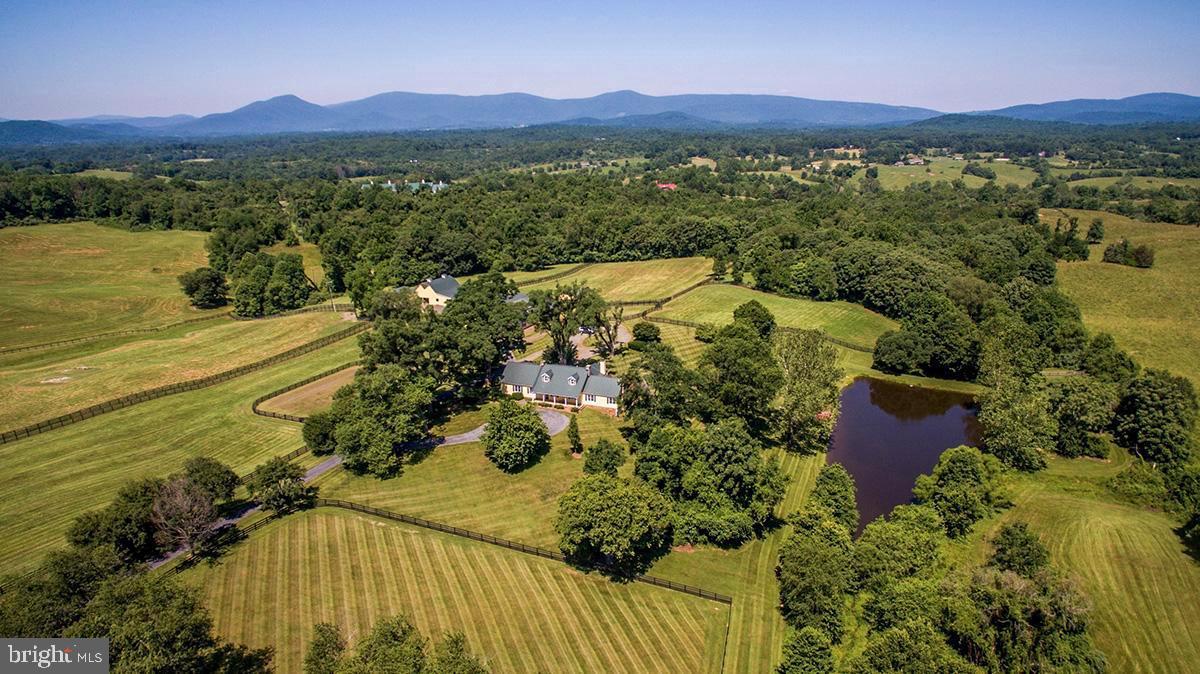 6090 Leeds Manor Road Hume, VA 22639 - Photo 1 of 29