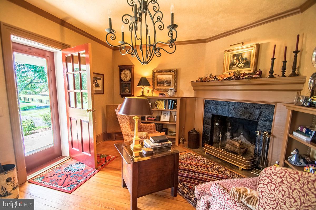 6090 Leeds Manor Road Hume, VA 22639 - Photo 7 of 29