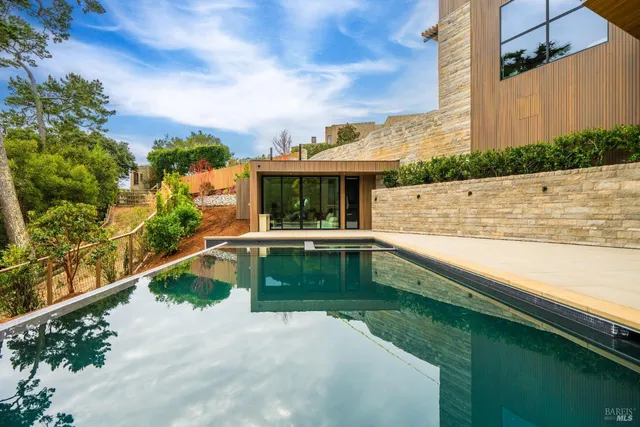 $26,900,000 | 1 Blanding Lane, Belvedere, CA 94920