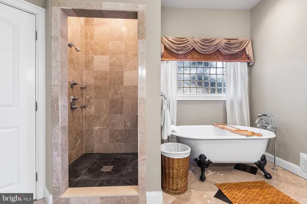 $995,000 | 1572 Courtney Court, Hellertown, PA 18055