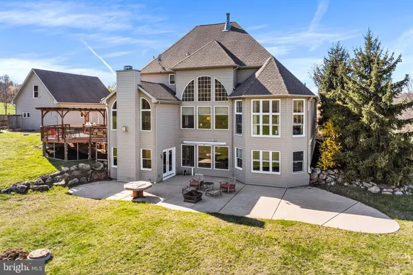 $995,000 | 1572 Courtney Court, Hellertown, PA 18055