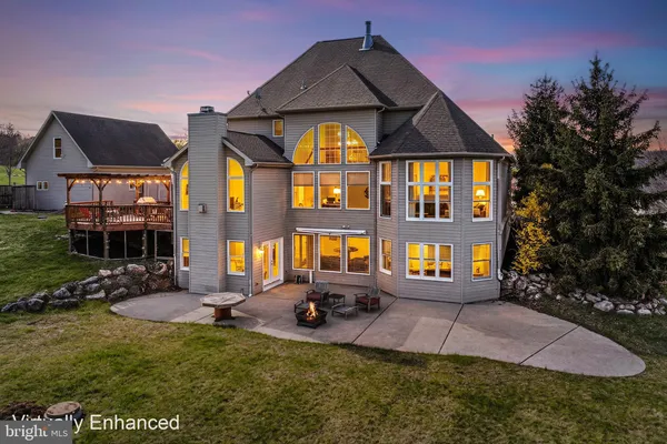 $995,000 | 1572 Courtney Court, Hellertown, PA 18055