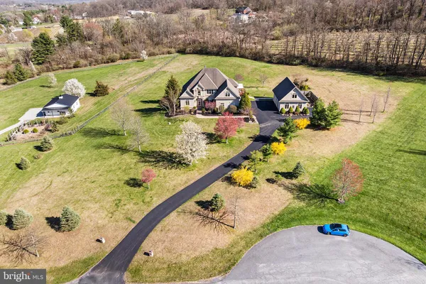 $995,000 | 1572 Courtney Court, Hellertown, PA 18055