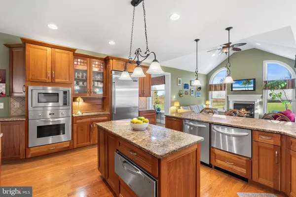 $995,000 | 1572 Courtney Court, Hellertown, PA 18055