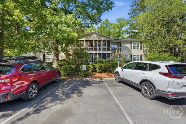 $195,000 | 401 North Cromwell Road, Unit D2, Savannah, GA 31410