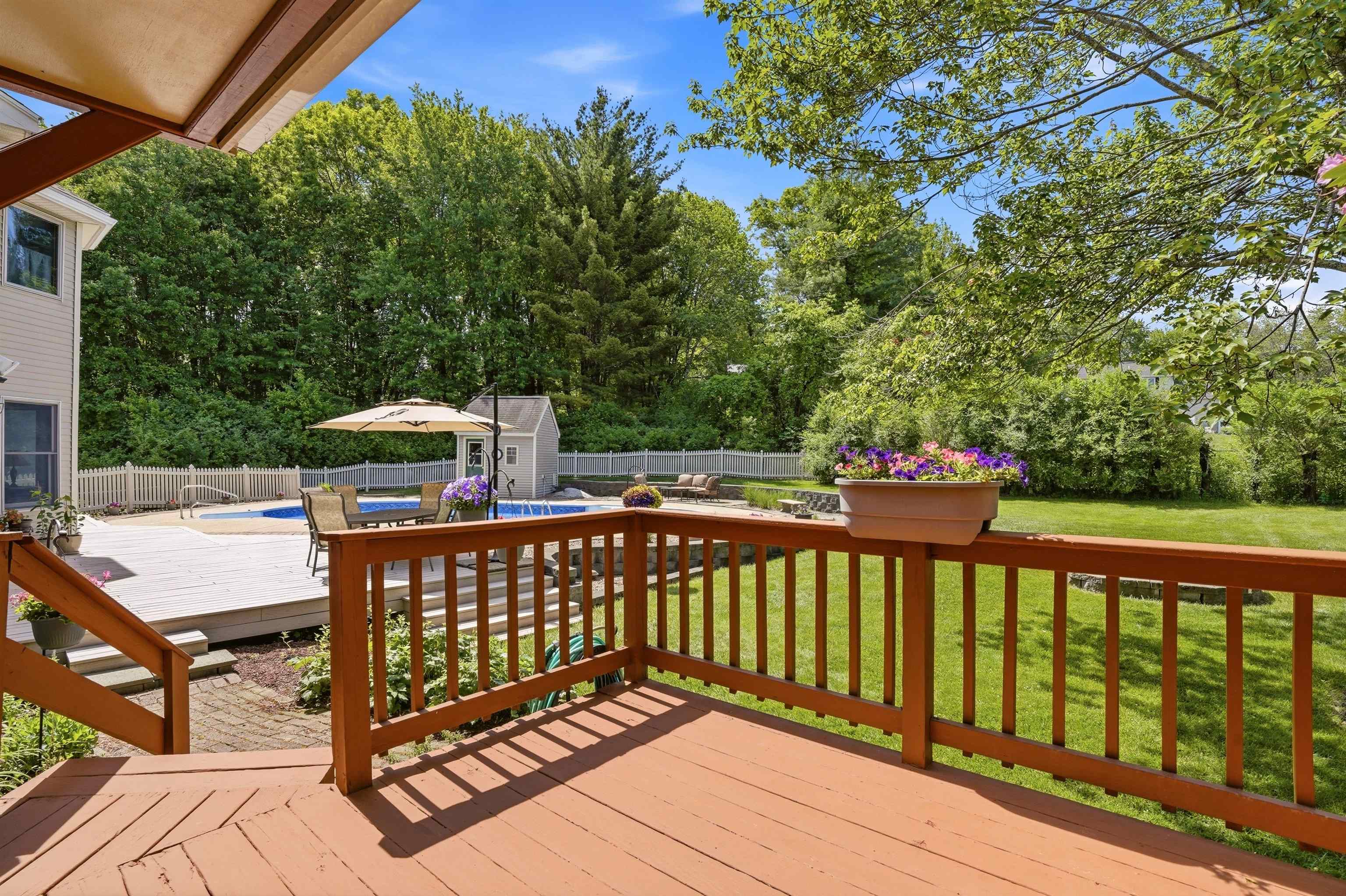 22 Clark Circle Pelham, NH 03076 - Photo 21 of 60